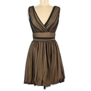Newport News Mini Silhouette Dress Size 6